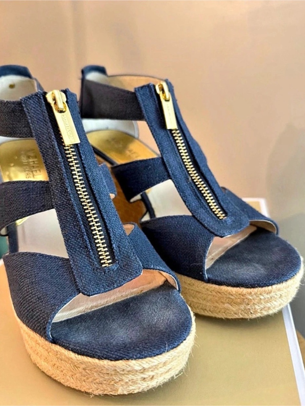Michael Kors Damita Wedge Sandals in Blue & Tan US 7 Like New